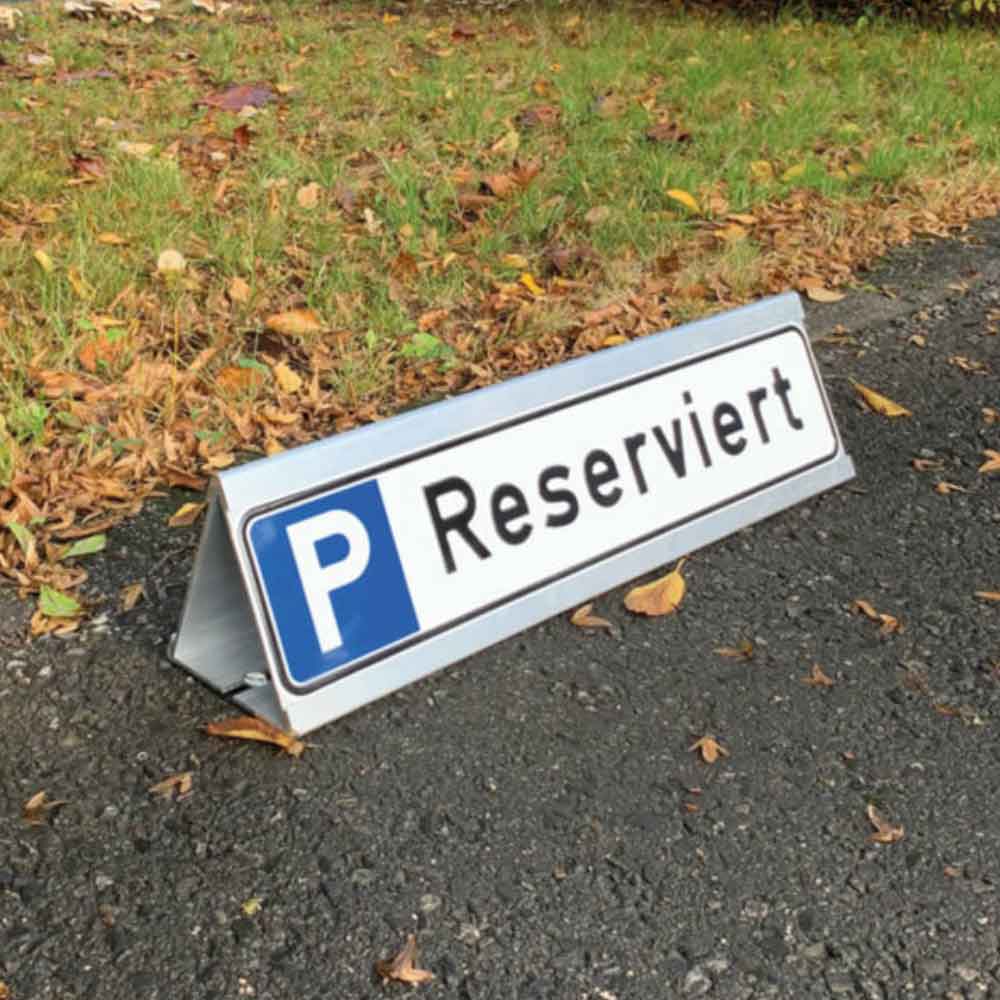 Parkplatzbegrenzung plus Parkplatzschild - Symbol P - max. 20 Zeichen Text nach Wahl